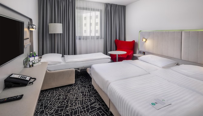 Park Inn by Radisson Danube Bratislava - Family Room
