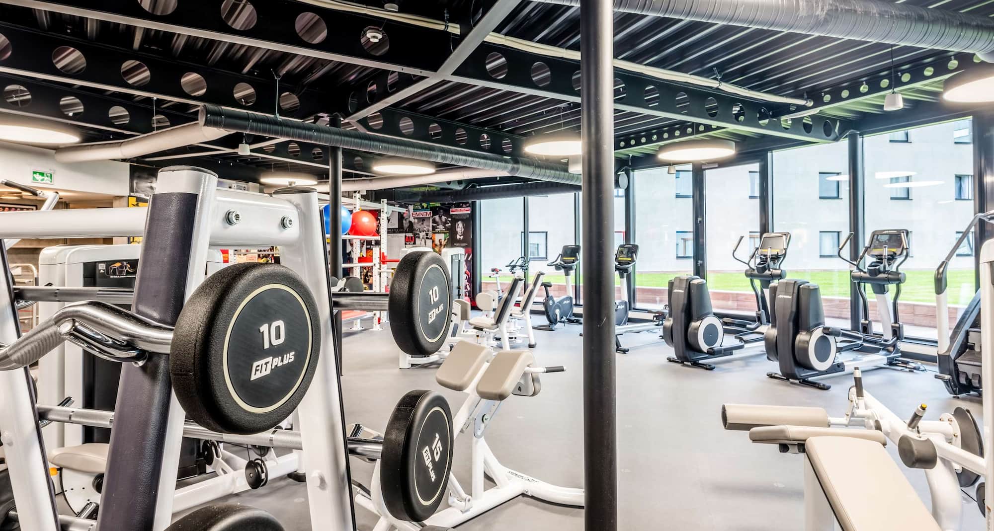 Park Inn by Radisson Danube Bratislava - Fitness center