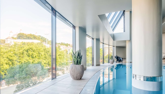 Park Inn by Radisson Danube Bratislava - Pool