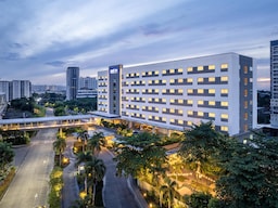 Park Inn by Radisson Davao - Façade Dusk