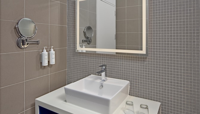 Park Inn by Radisson Davao - Bathroom