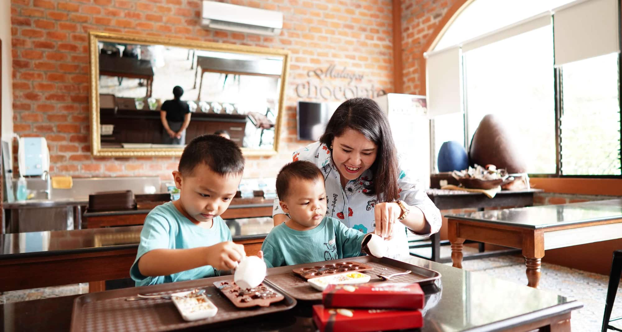 Park Inn by Radisson Davao - Chocolates making activity