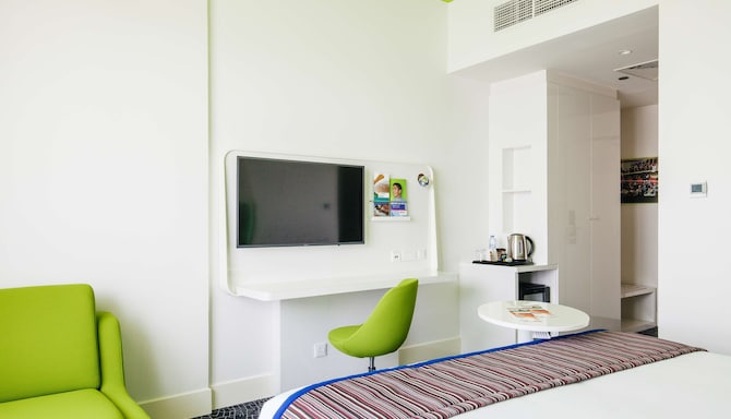 Park Inn by Radisson Dubai Motor City - Superior Room