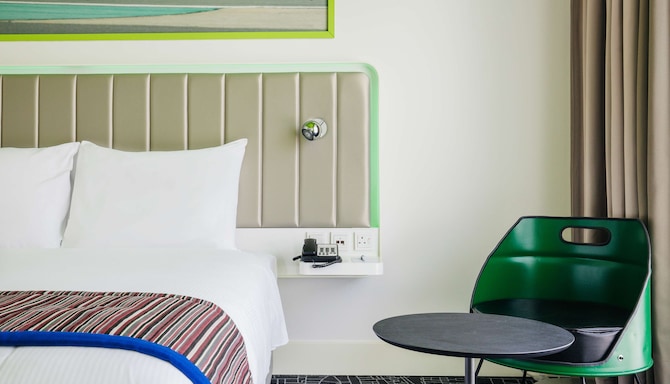Park Inn by Radisson Dubai Motor City - Family Room