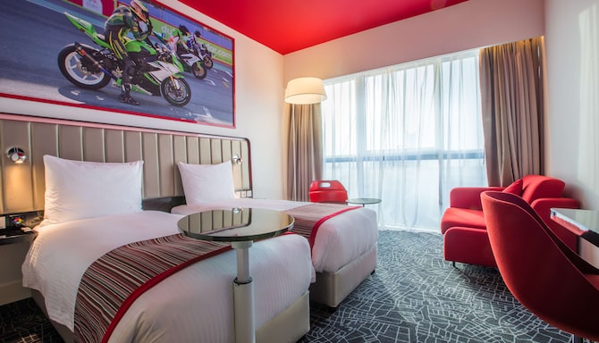 Park Inn by Radisson Dubai Motor City - Standard Room Twin Beds