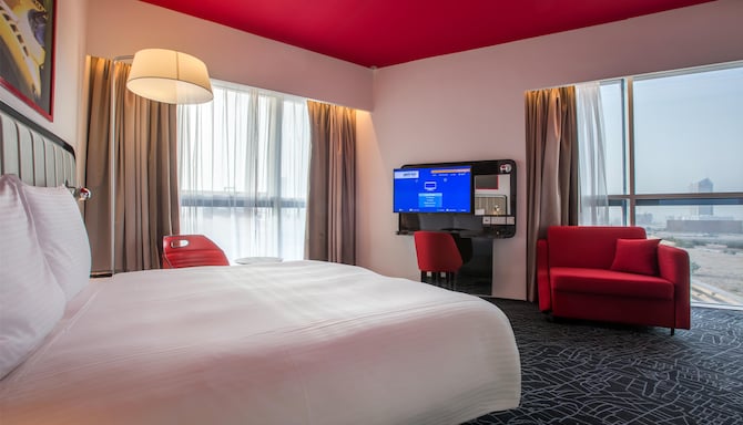Park Inn by Radisson Dubai Motor City - Superior Room Red