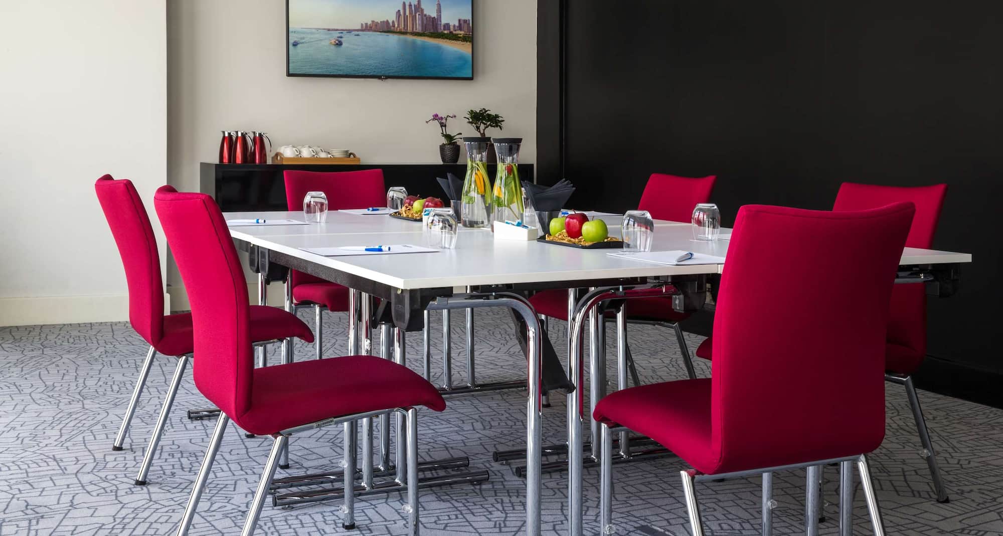 Park Inn by Radisson Dubai Motor City - Meeting room
