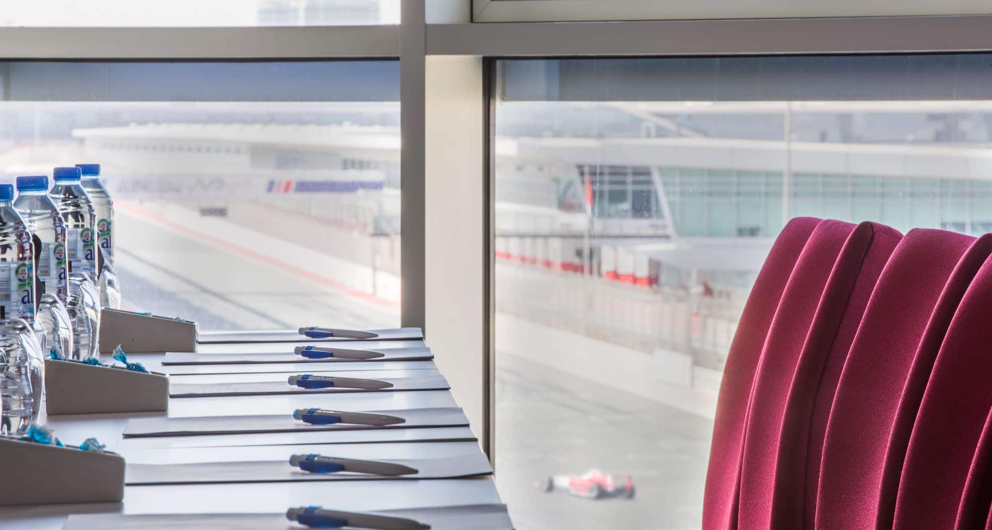 Park Inn by Radisson Dubai Motor City - Meeting room