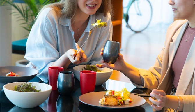 Park Inn by Radisson Dubai Motor City - Live Inn Restaurant