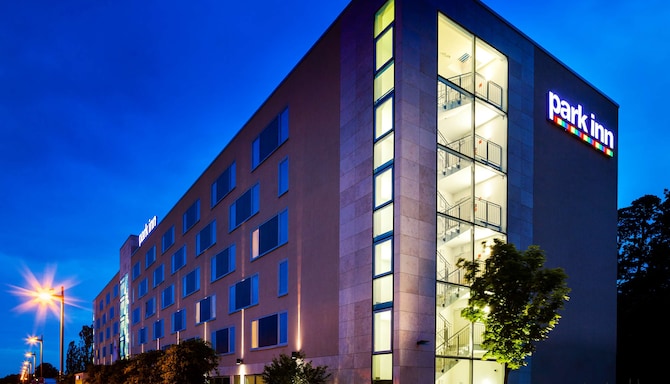 Park Inn By Radisson Frankfurt Airport - Hotel exterior