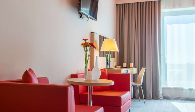 Park Inn by Radisson Frankfurt Airport - Suite