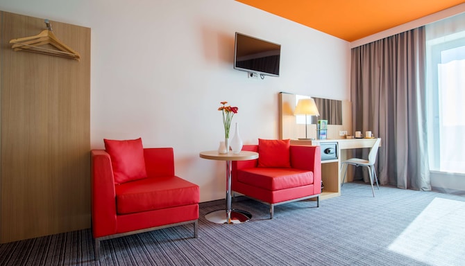 Park Inn by Radisson Frankfurt Airport - Suite