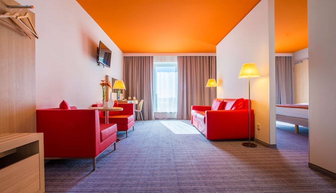 Park Inn by Radisson Frankfurt Airport - Suite