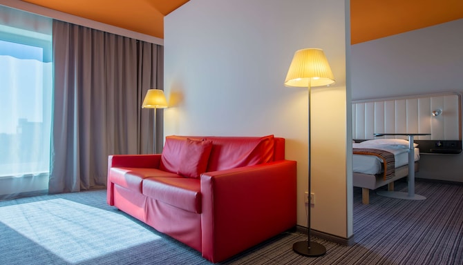 Park Inn by Radisson Frankfurt Airport - Suite