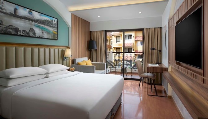 Park Inn by Radisson Goa Candolim - Deluxe Room