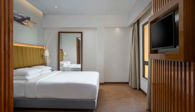 Park Inn by Radisson Goa Candolim - Premium King Room