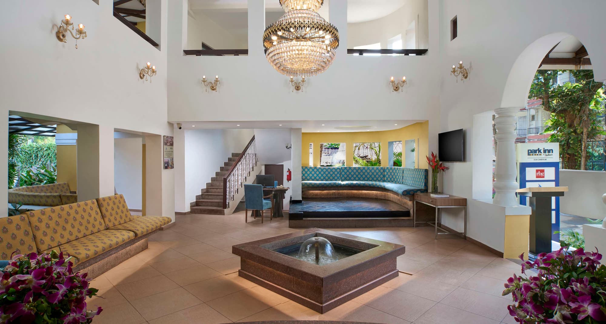 Park Inn by Radisson Goa Candolim - Lobby