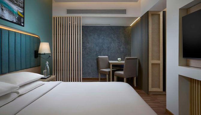 Park Inn by Radisson Goa Candolim - Junior Suite