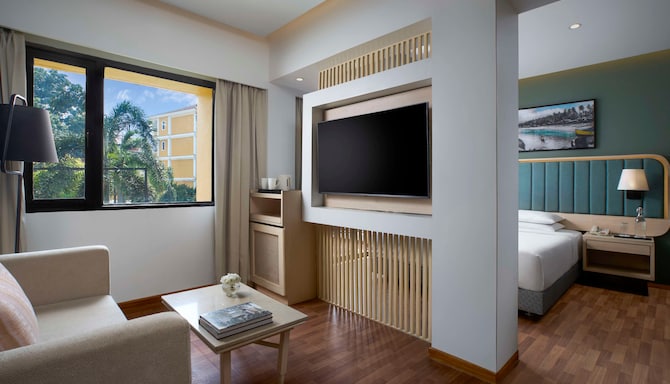 Park Inn by Radisson Goa Candolim - Junior Suite with pool view