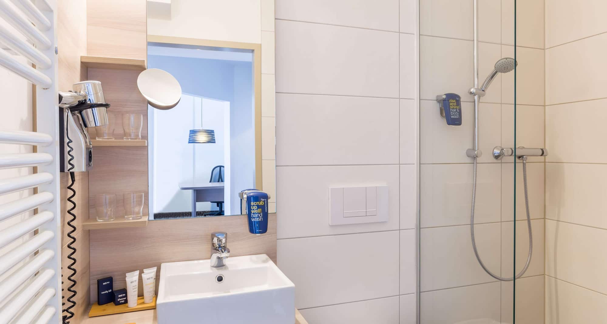 Park Inn by Radisson G�ttingen - Guest room bathroom