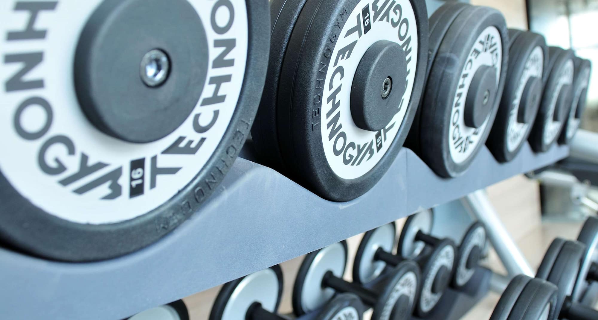 Park Inn by Radisson Gurgaon - Gym free weights