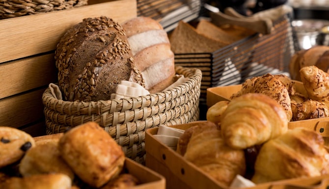 Park Inn by Radisson Gwalior - Bread selection