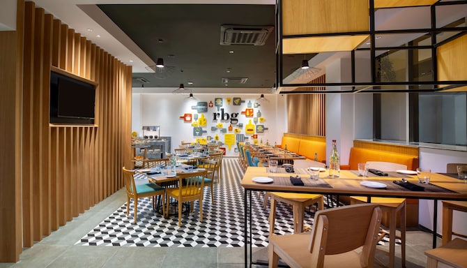 PARK INN BY RADISSON GWALIOR - RBG