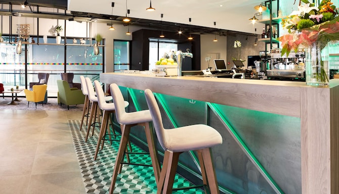 Park Inn by Radisson Hasselt - Restaurantbar