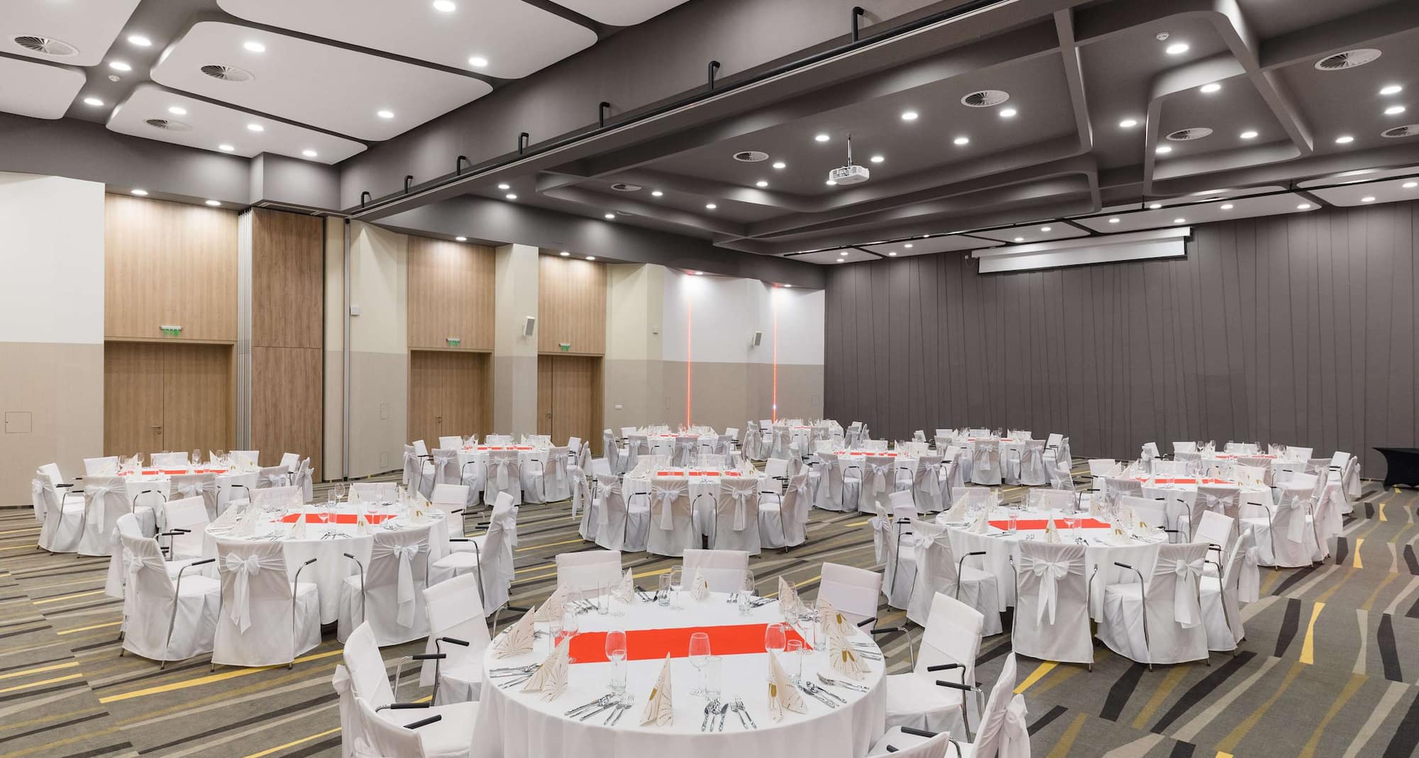 Park Inn by Radisson Hotel and Spa Zalakaros - Ballroom wedding set-up