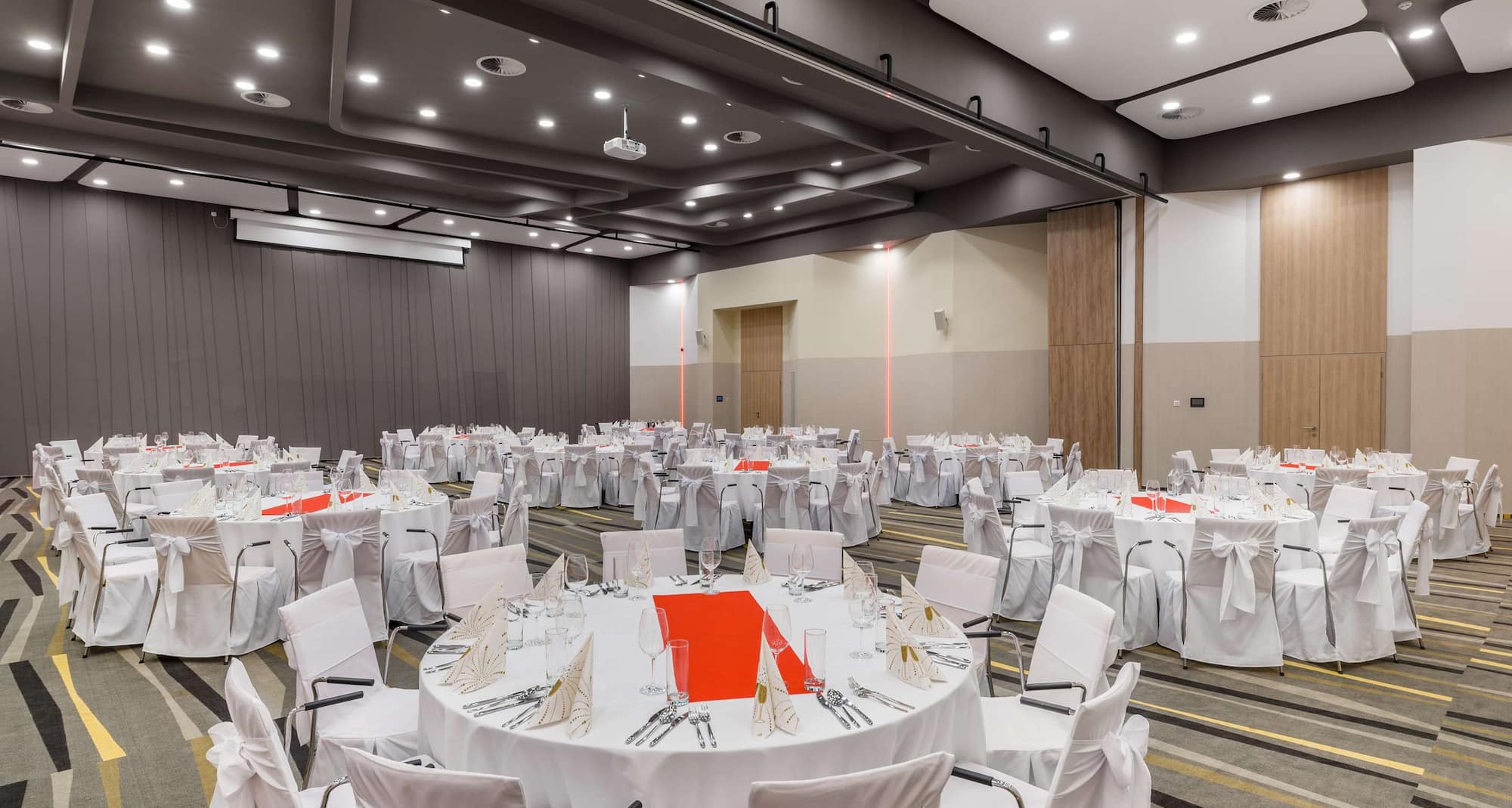 Park Inn by Radisson Hotel and Spa Zalakaros - Ballroom wedding set-up