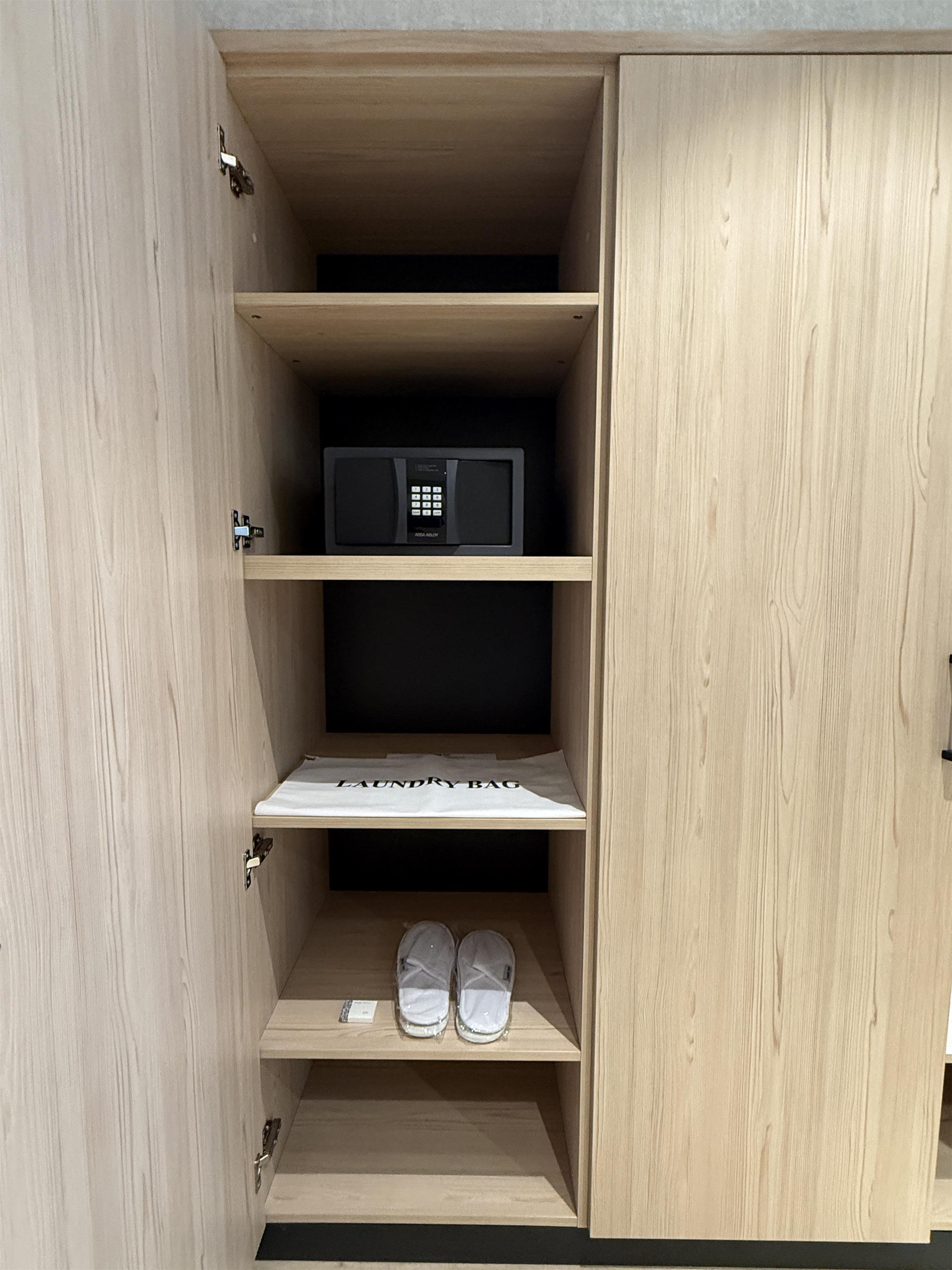 Park Inn by Radisson Hotel & Apartments Kuwait - Amenity