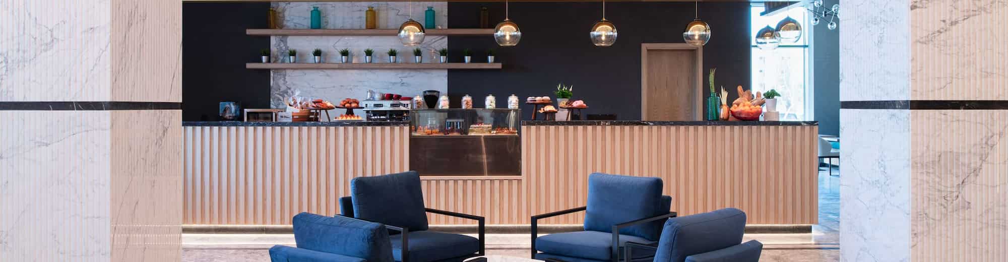 Park Inn by Radisson Hotel and Apartments Kuwait - Lobby Cafe