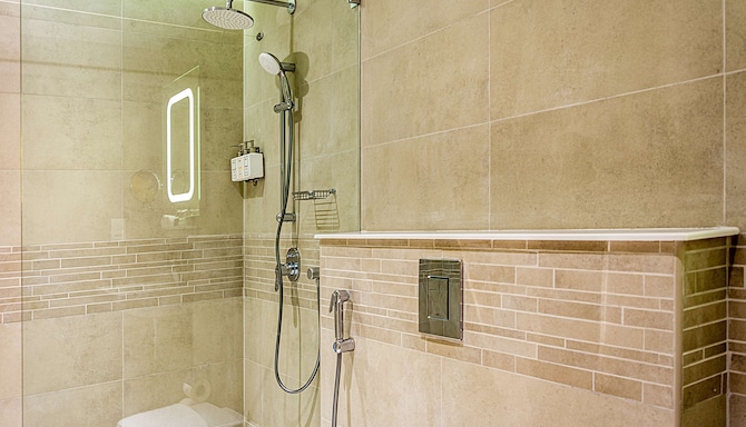 Park Inn by Radisson Hotel & Residence Duqm - Superior Room - Bathroom