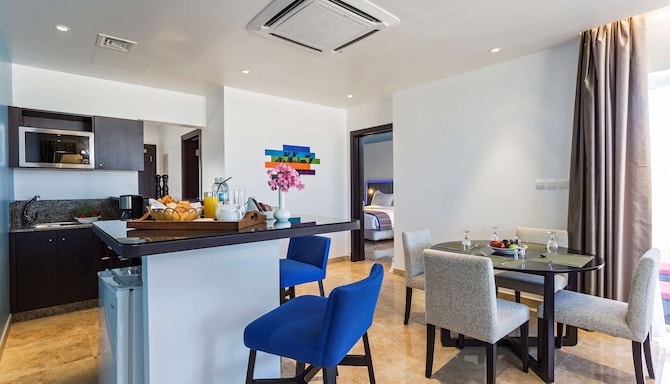 Park Inn by Radisson Hotel & Residence Duqm - غرفة الضيوف
