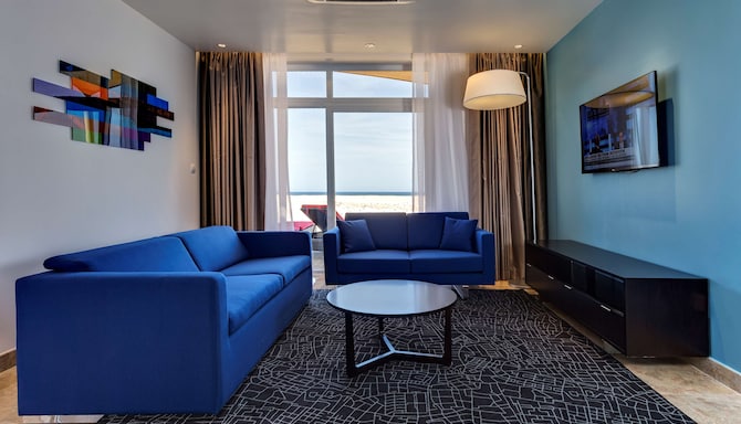Park Inn by Radisson Hotel & Residence Duqm - غرفة الضيوف