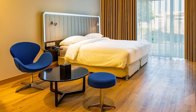 Park Inn by Radisson Hotel & Residence Duqm - Superior Room terrace
