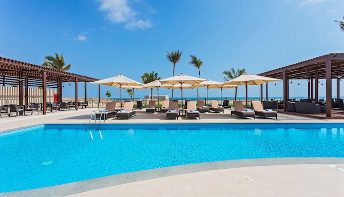 Park Inn by Radisson Hotel and Residence Duqm - Outdoor Pool