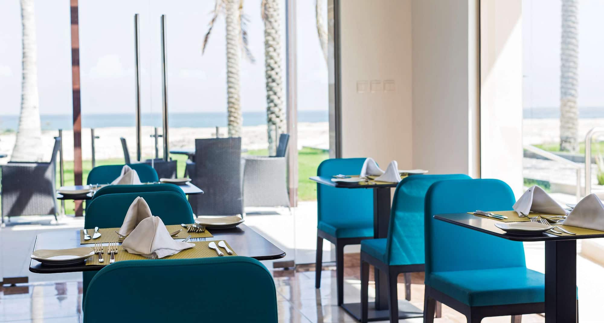 Park Inn by Radisson Hotel and Residence Duqm - Restaurant