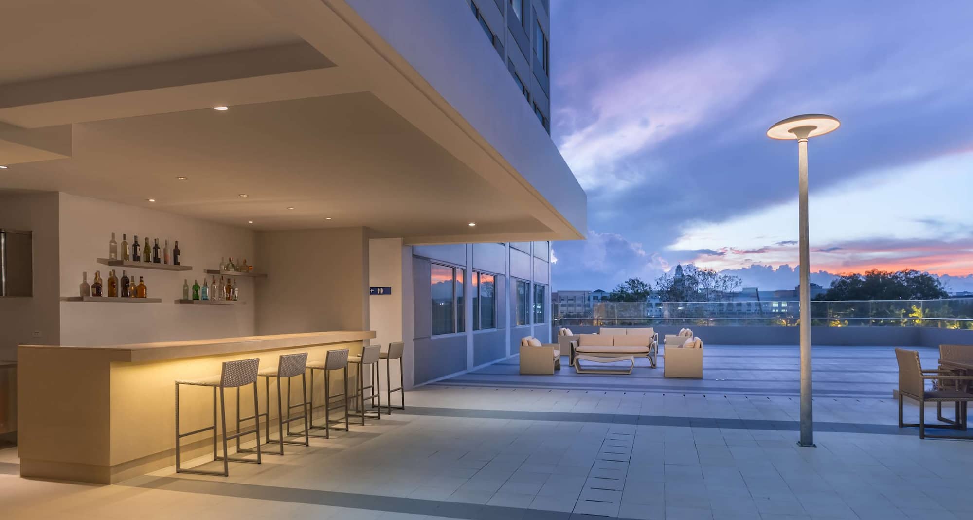 Park Inn By Radisson Iloilo - Pool Bar