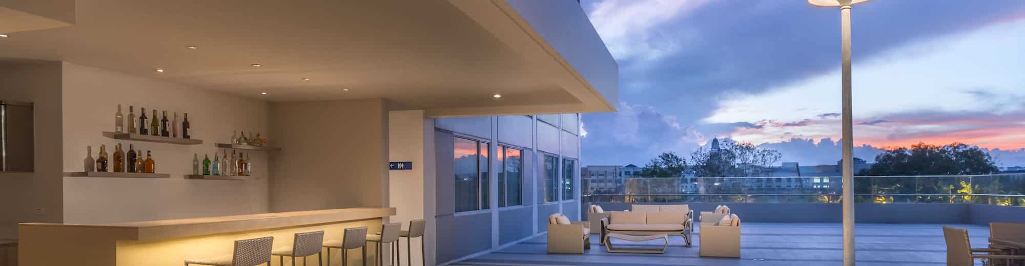 Park Inn by Radisson Iloilo - Pool Bar