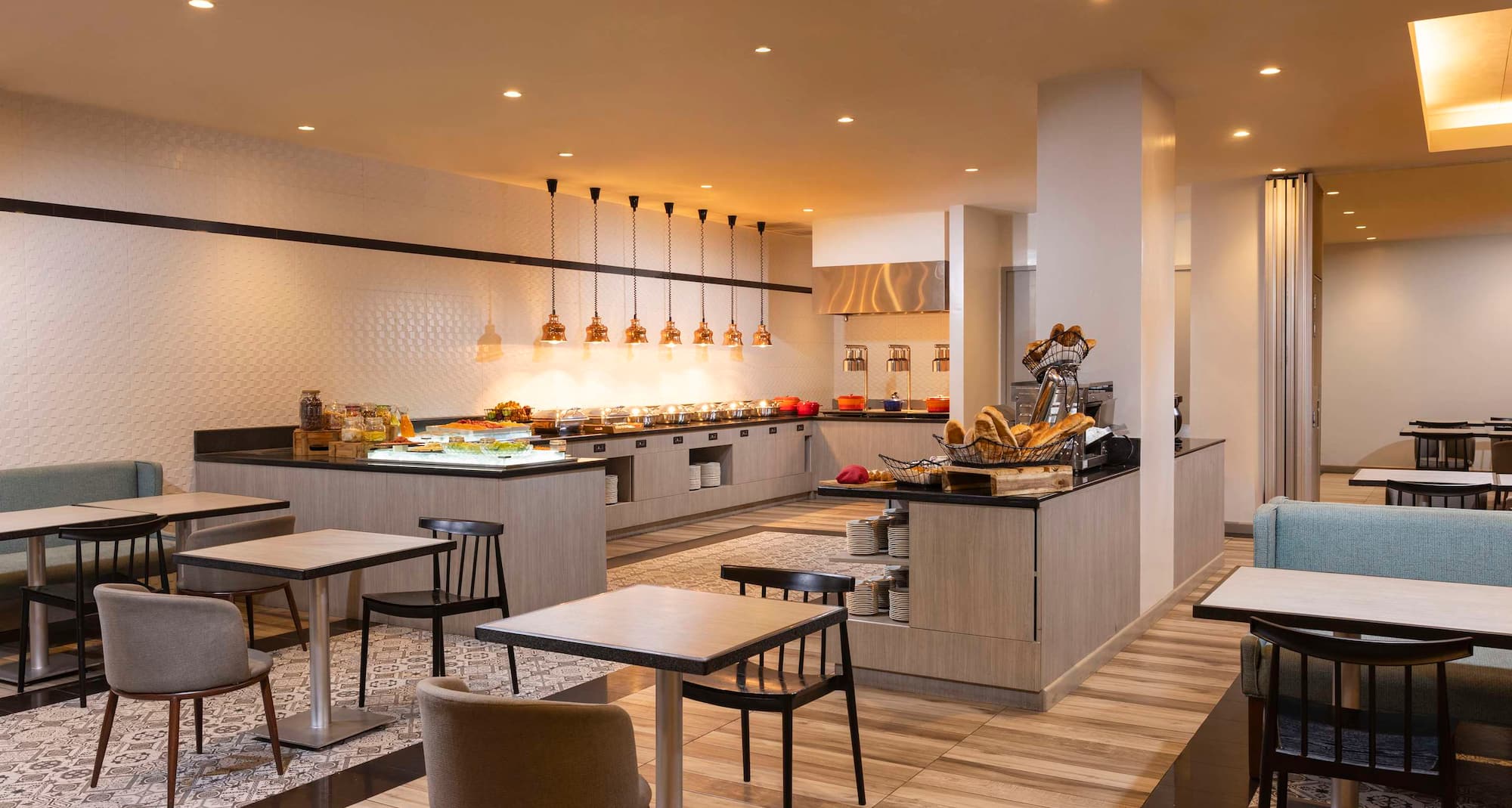 Park Inn by Radisson Iloilo - Ani Restaurant