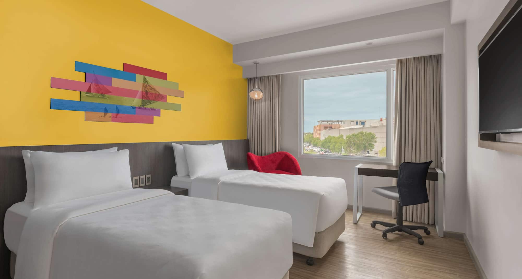 Park Inn by Radisson Iloilo - Standard Room with twin beds