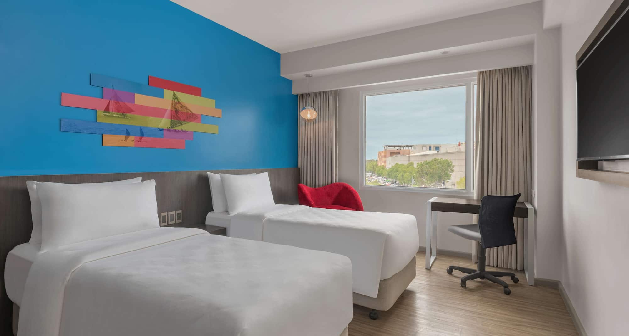 Park Inn by Radisson Iloilo - Superior Room with twin beds