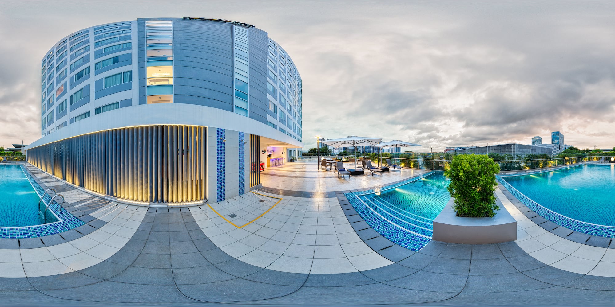 Park Inn by Radisson Iloilo - Hotel Pool
