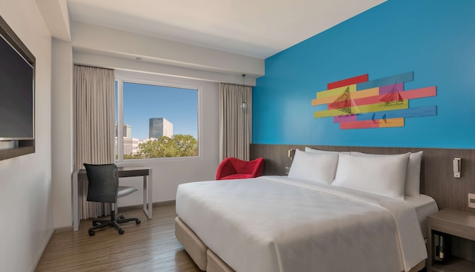 Park Inn by Radisson Iloilo - One Bedroom Suite