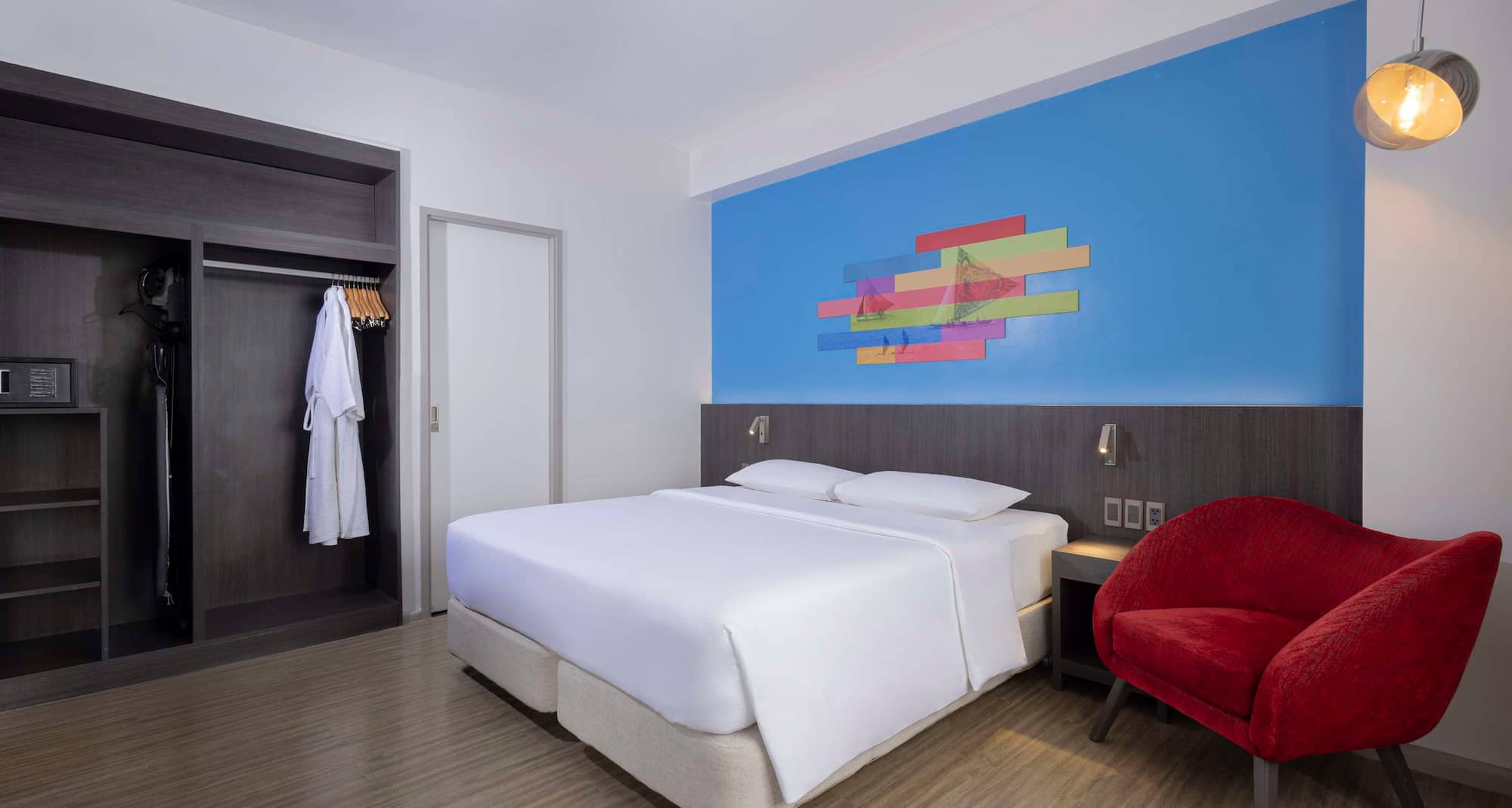 Park Inn by Radisson Iloilo - Suite - Bedroom