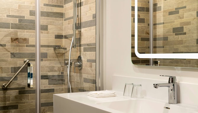 Park Inn by Radisson Istanbul Airport, Odayeri - Studio - Forest View - Bathroom