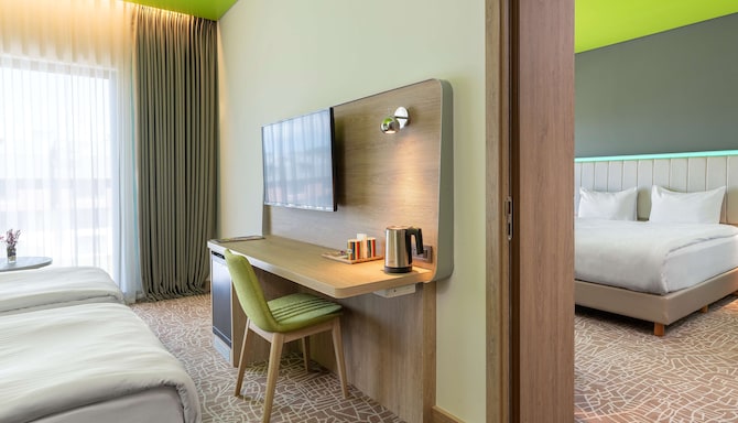 Park Inn by Radisson Istanbul Airport, Odayeri - Two connecting rooms
