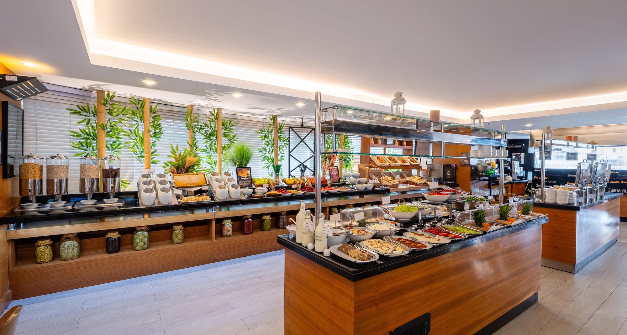 Park Inn by Radisson Istanbul Asia Kavacik - Stella Restaurant Breakfast Buffet