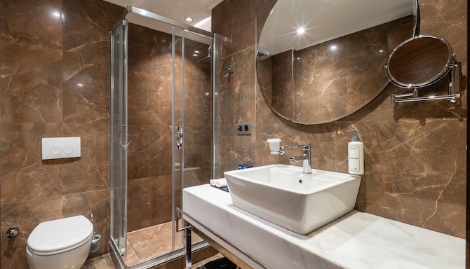 Park Inn by Radisson Istanbul Asia Kavacik - Standard Room Bath